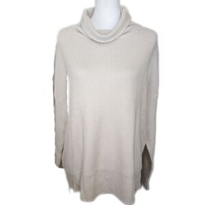 Devotion by Cyrus NWT off white, cream turtleneck ribbed sweater, L